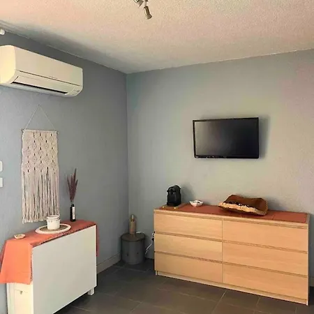 Sete, Studio Cabine,proche Mer , Clim, Wifi, Parking Prive 公寓 塞特港